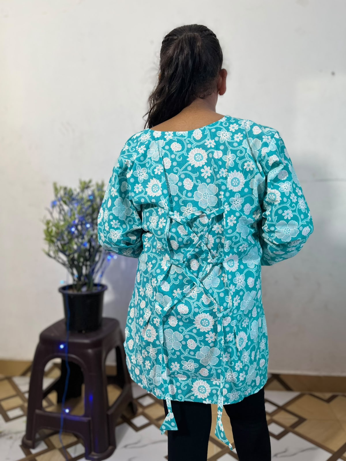 ZUNMA, Girls' Turquoise Blue Floral Printed Cotton Short Kurti / Tunic Top